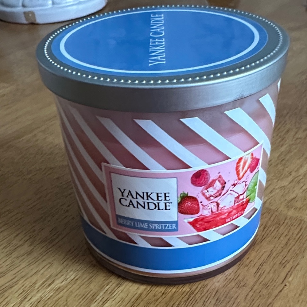 Yankee Candle 2 wick tumbler candle Berry Lime Spritzer New